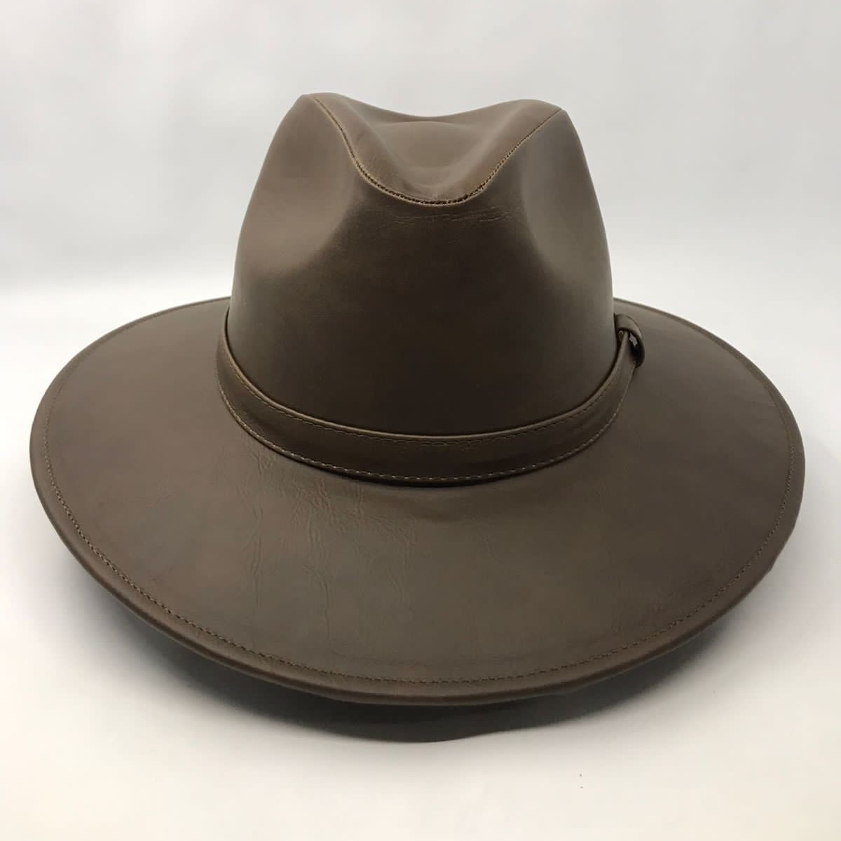 Sombrero de vinipiel de horma Indiana de color cafe 0179 Laredo Hats Dama Laredo Hats