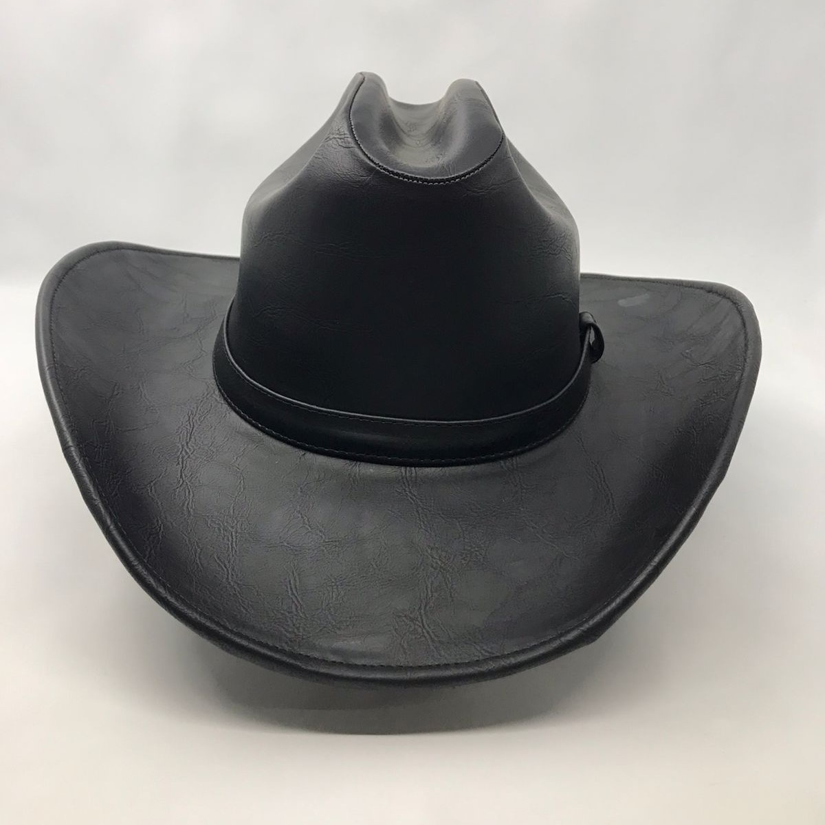 Sombrero de vinipiel de  horma malboro de color negro 0180 Laredo Hats Dama Laredo Hats